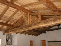 Reconstruction d'une charpente &agrave; partir de bois anciens