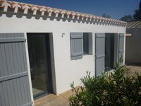 Chassis et volets bois  + porte alu gris fonc&eacute;